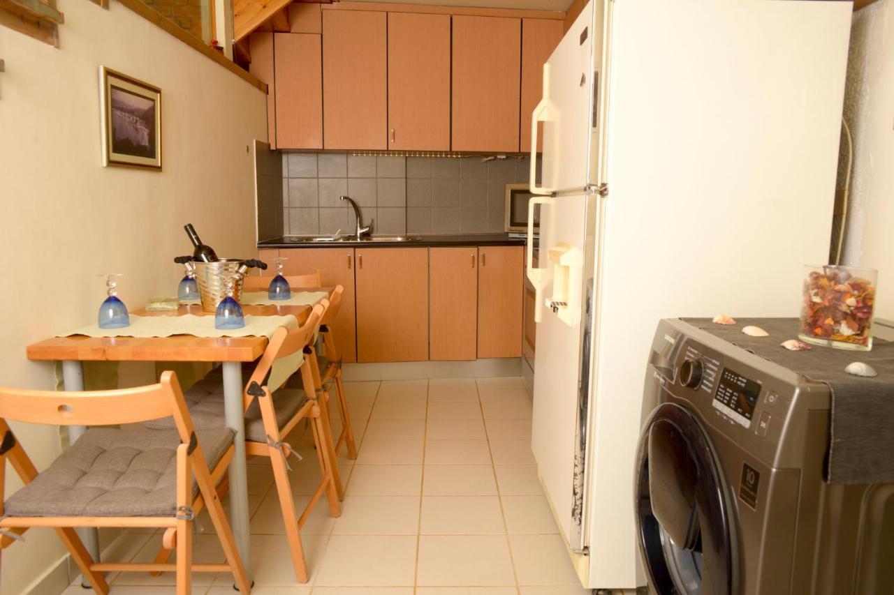 Agali 1 Superior Maisonette Kalamata Bagian luar foto