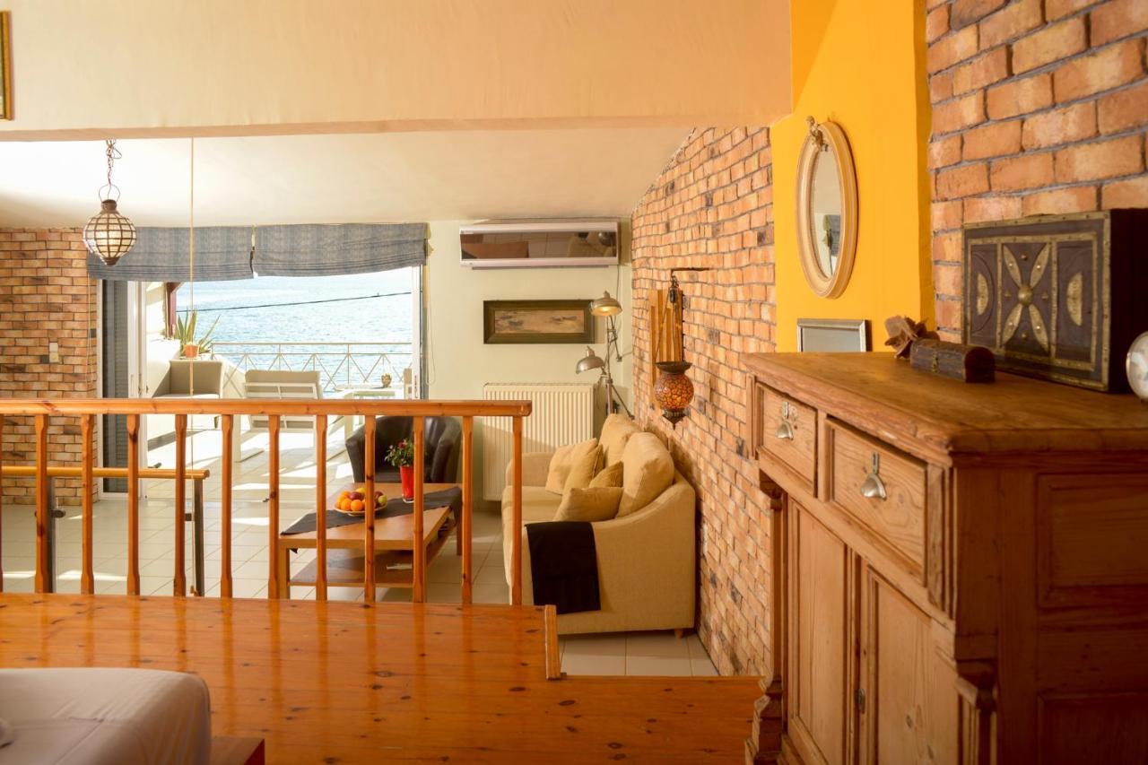 Agali 1 Superior Maisonette Kalamata Bagian luar foto