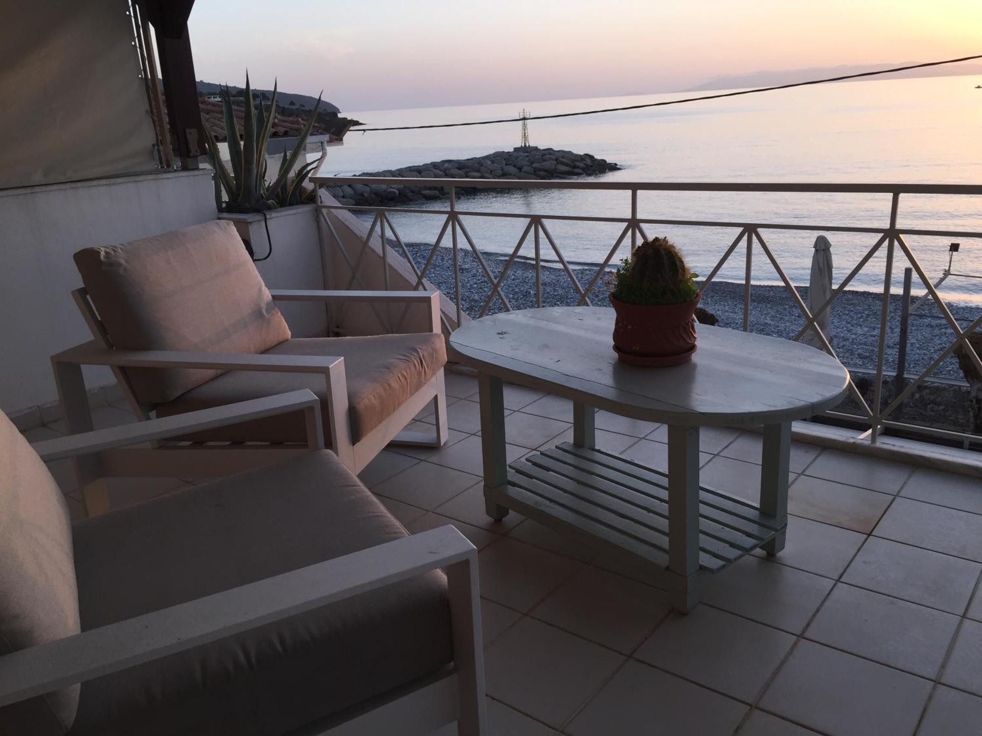Agali 1 Superior Maisonette Kalamata Bagian luar foto